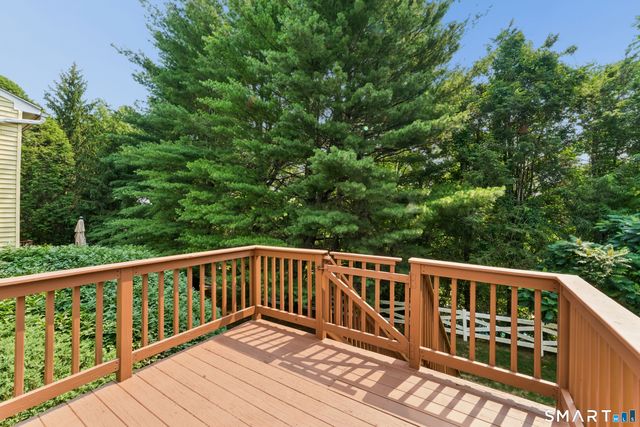 12 Camelot Drive E1, Norwalk, CT 06850