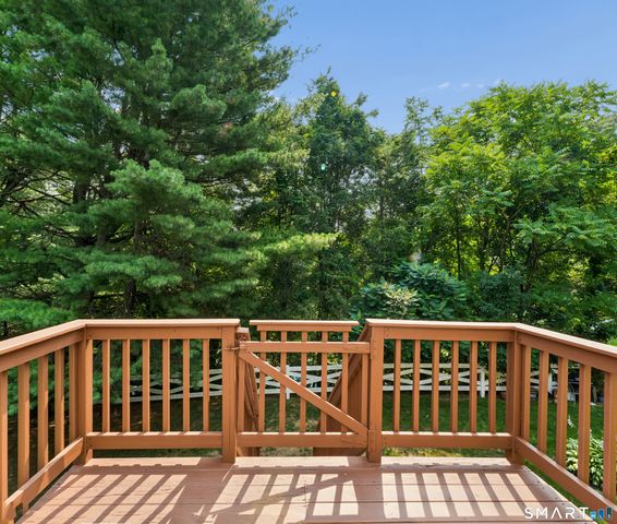 12 Camelot Drive E1, Norwalk, CT 06850
