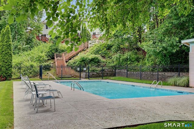12 Camelot Drive E1, Norwalk, CT 06850