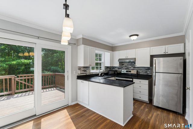 12 Camelot Drive E1, Norwalk, CT 06850
