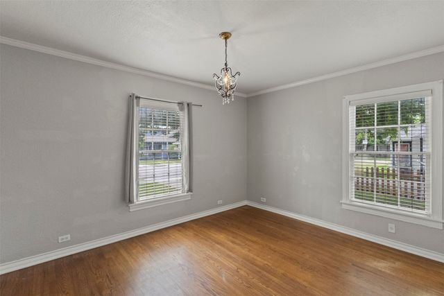 302 S Bradley Street, Mckinney, TX 75069