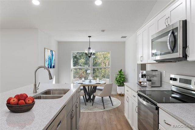 7671 N Maltese Drive, Citrus Springs, FL 34433