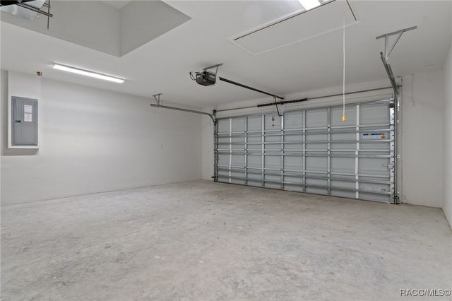 7671 N Maltese Drive, Citrus Springs, FL 34433