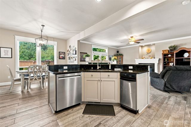 1720 52nd Avenue SE, Olympia, WA 98501
