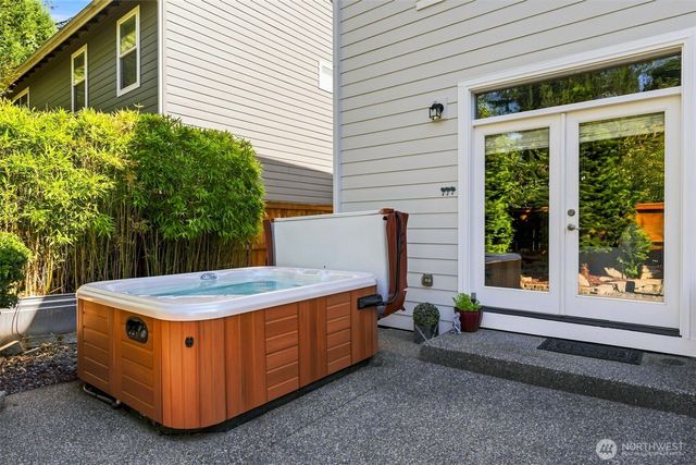1720 52nd Avenue SE, Olympia, WA 98501