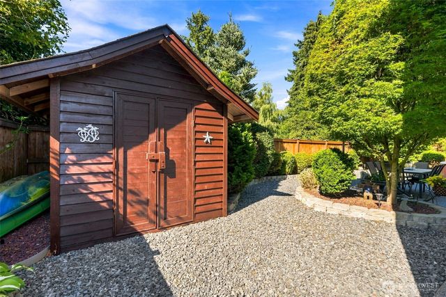 1720 52nd Avenue SE, Olympia, WA 98501