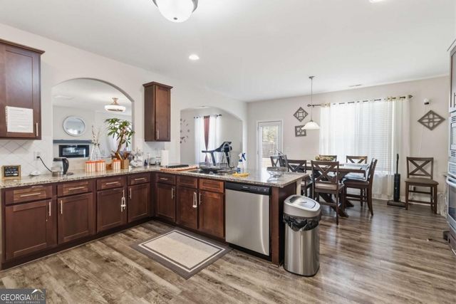 212 Sophie Circle 28, Locust Grove, GA 30248