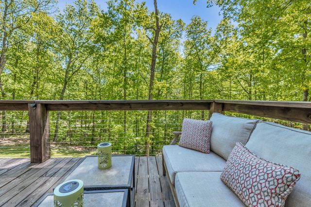 420 Holiday Haven Dr, Smithville, TN 37166