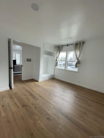 218-220 E Connecticut Ave, Vista, CA 92084
