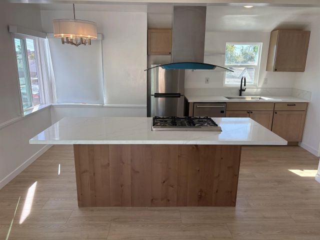 218-220 E Connecticut Ave, Vista, CA 92084