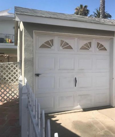 218-220 E Connecticut Ave, Vista, CA 92084