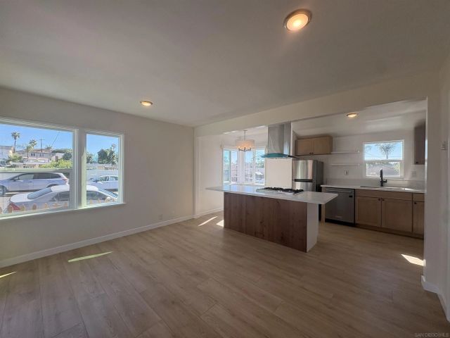 218-220 E Connecticut Ave, Vista, CA 92084