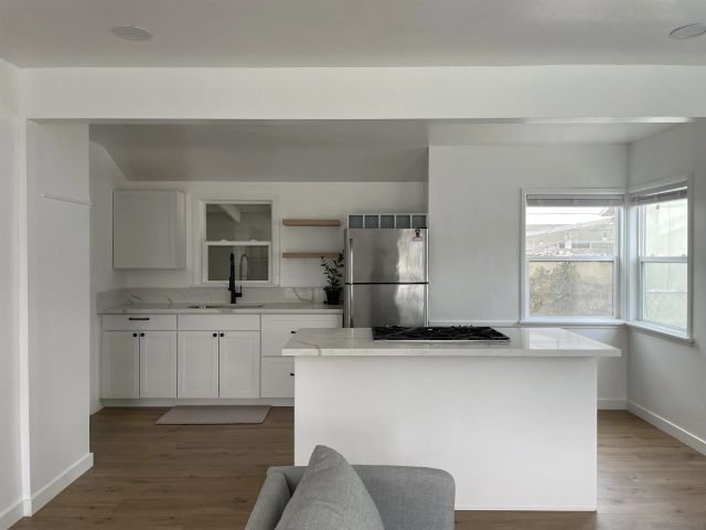 218-220 E Connecticut Ave, Vista, CA 92084