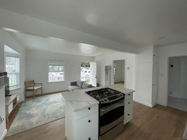 218-220 E Connecticut Ave, Vista, CA 92084