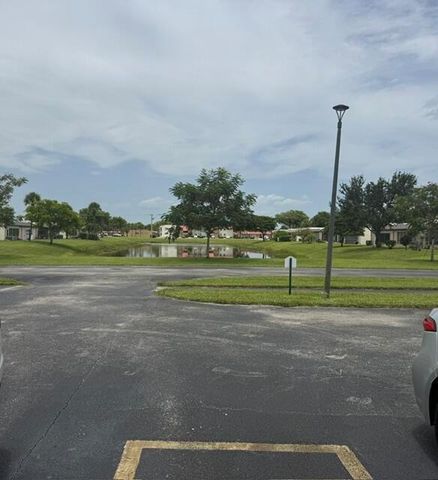 166 Lake Meryl Drive, West Palm Beach, FL 33411