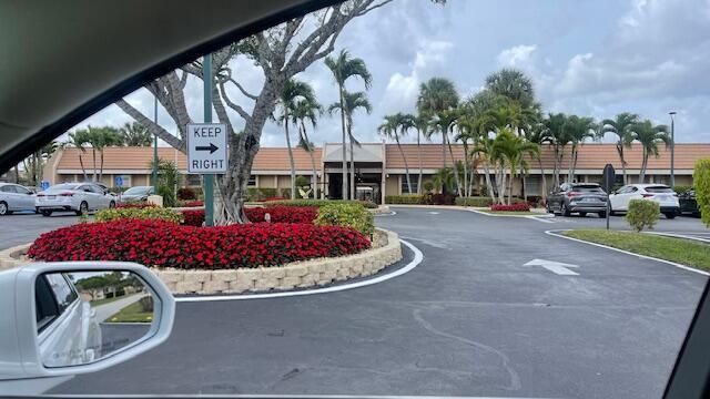 166 Lake Meryl Drive, West Palm Beach, FL 33411