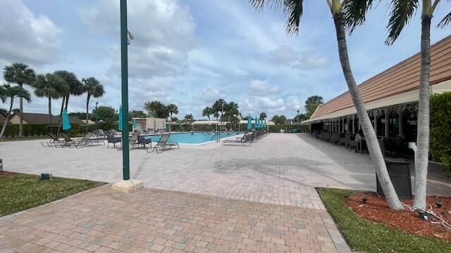 166 Lake Meryl Drive, West Palm Beach, FL 33411