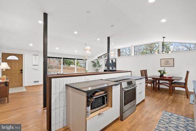 7405 ADD DR, Falls Church, VA 22042