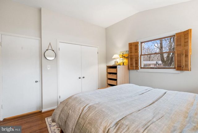 7405 ADD DR, Falls Church, VA 22042