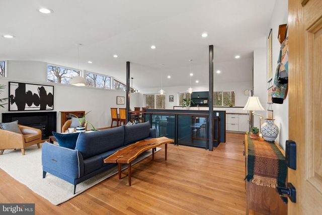 7405 ADD DR, Falls Church, VA 22042