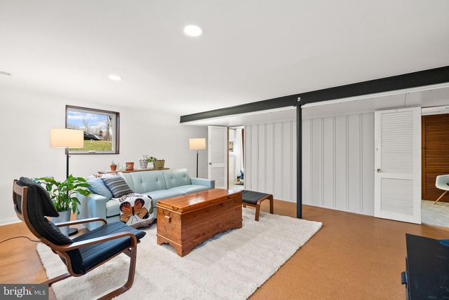 7405 ADD DR, Falls Church, VA 22042