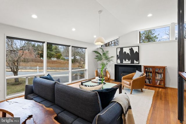 7405 ADD DR, Falls Church, VA 22042