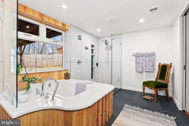 7405 ADD DR, Falls Church, VA 22042