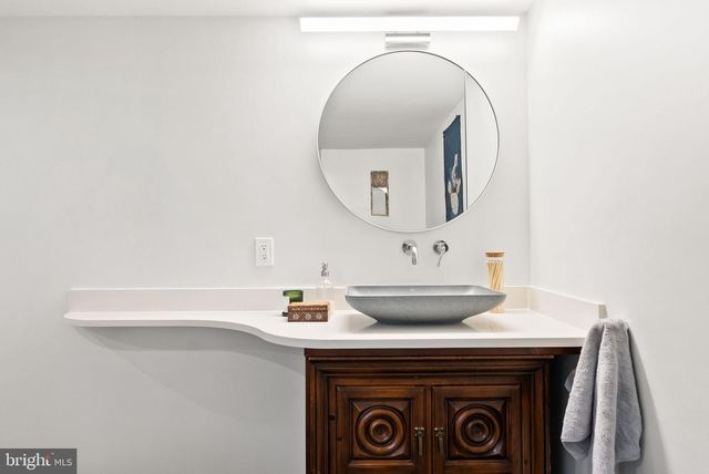 7405 ADD DR, Falls Church, VA 22042