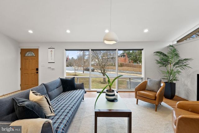 7405 ADD DR, Falls Church, VA 22042