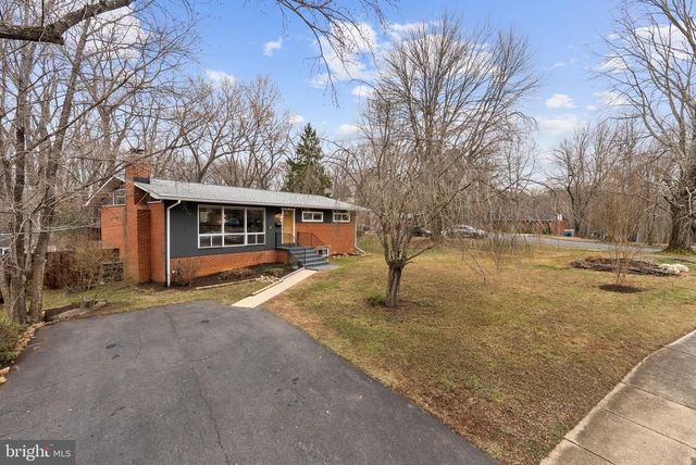 7405 ADD DR, Falls Church, VA 22042