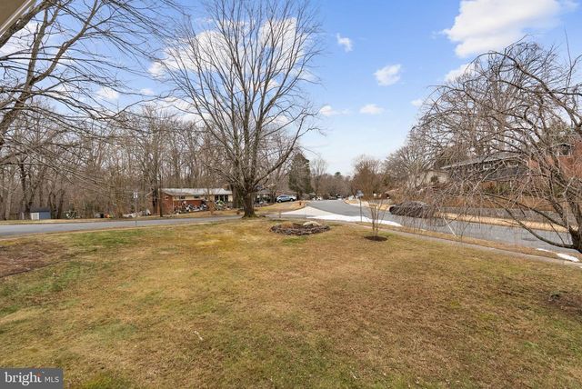 7405 ADD DR, Falls Church, VA 22042