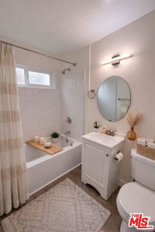 8520 Sunland Boulevard 11, Sun Valley, CA 91352