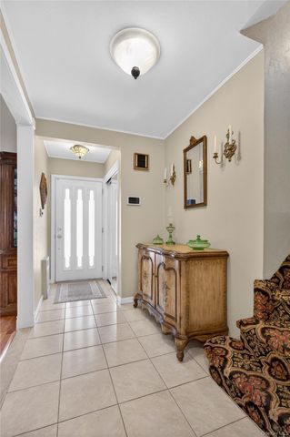 91 Myles Avenue, Levittown, NY 11756
