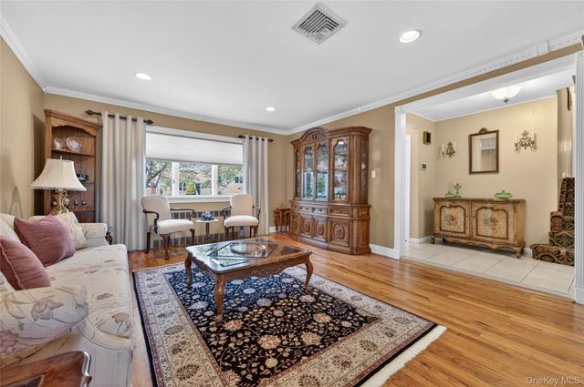 91 Myles Avenue, Levittown, NY 11756