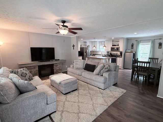 720 Trussell Rd, Monteagle, TN 37356