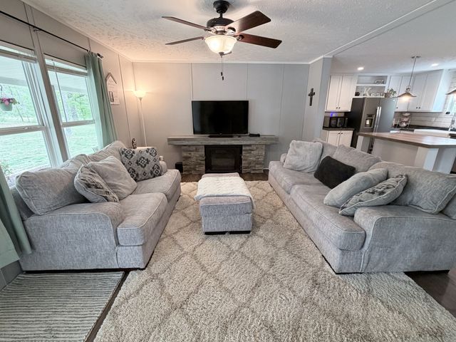 720 Trussell Rd, Monteagle, TN 37356