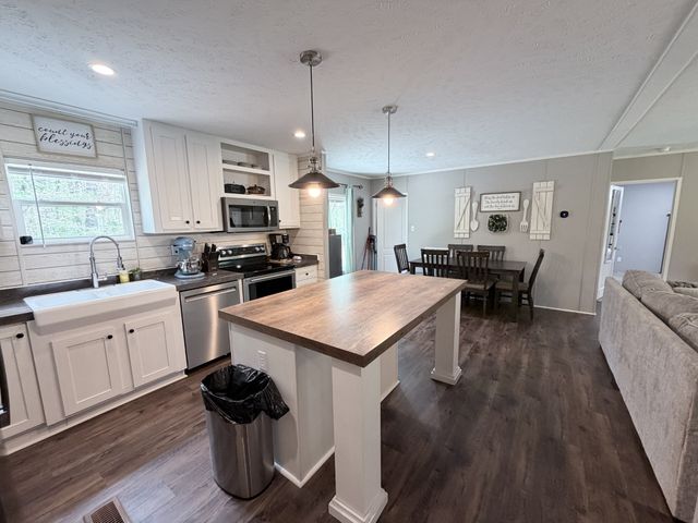 720 Trussell Rd, Monteagle, TN 37356
