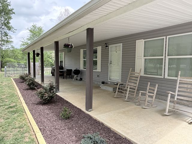 720 Trussell Rd, Monteagle, TN 37356