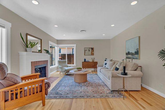5200 J St, Sacramento, CA 95819