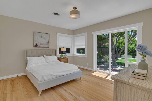 5200 J St, Sacramento, CA 95819