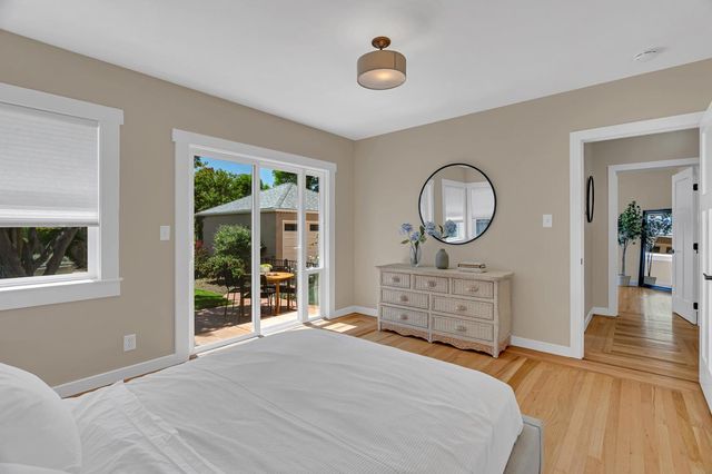 5200 J St, Sacramento, CA 95819