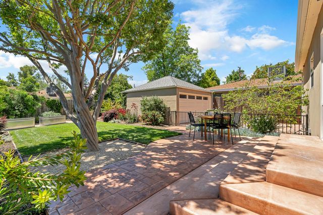 5200 J St, Sacramento, CA 95819