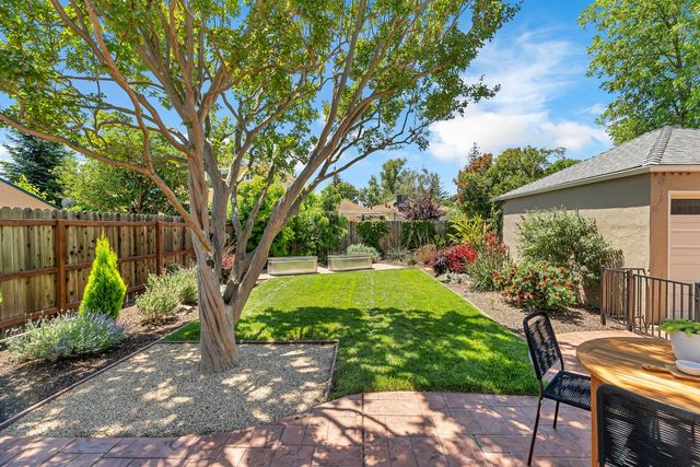 5200 J St, Sacramento, CA 95819
