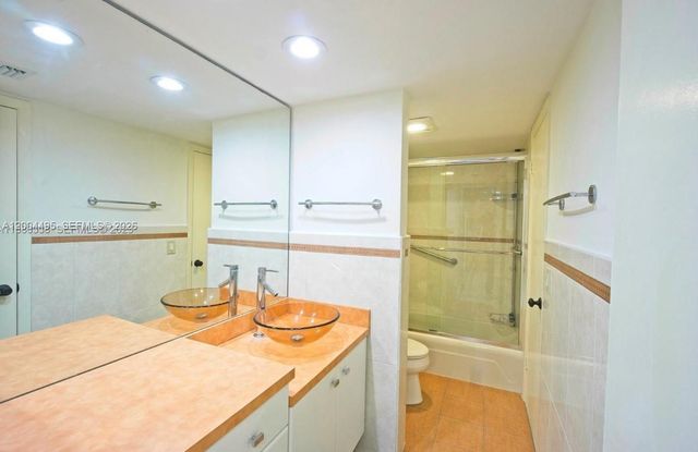 7401 SW 82nd St 207S, Miami, FL 33143
