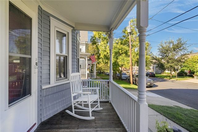 48 Constitution Street 1, Bristol, RI 02809