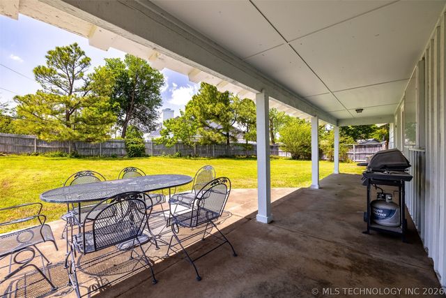 5708 S Louisville Avenue, Tulsa, OK 74135