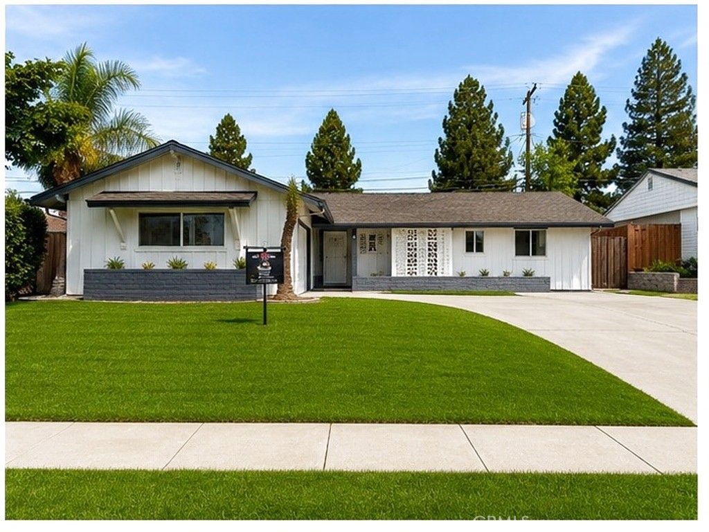 12201 Claretta Street, Sylmar, CA 91342