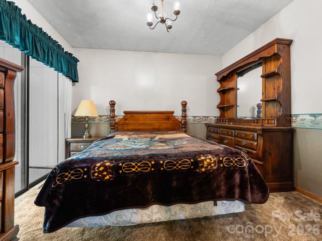 40 Country Bear Lane, Flat Rock, NC 28731