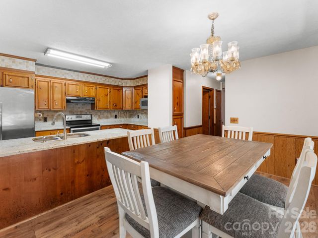 40 Country Bear Lane, Flat Rock, NC 28731
