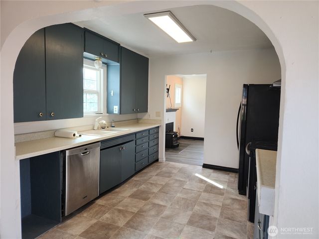 2902 Dover Street, Longview, WA 98632